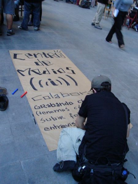Imagen:Cartel centro de Medios.jpg